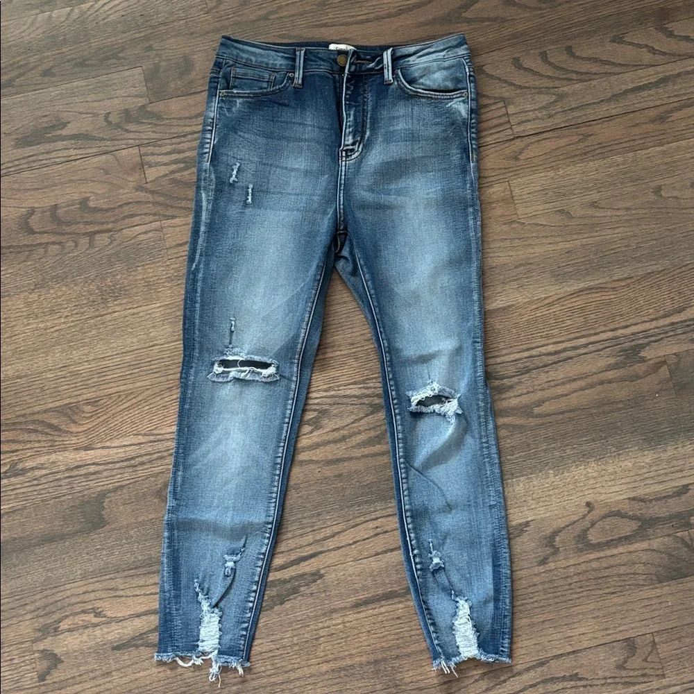 Stylish Ankle Jeans in Classic Blue
